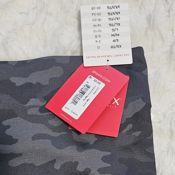 Camo NWT Spanx leggings Size M women - Picture 4 of 5